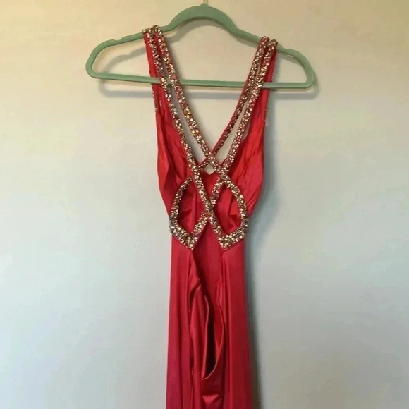La  Femme coral crystal crossed straps back slit dress - Picture 2 of 10